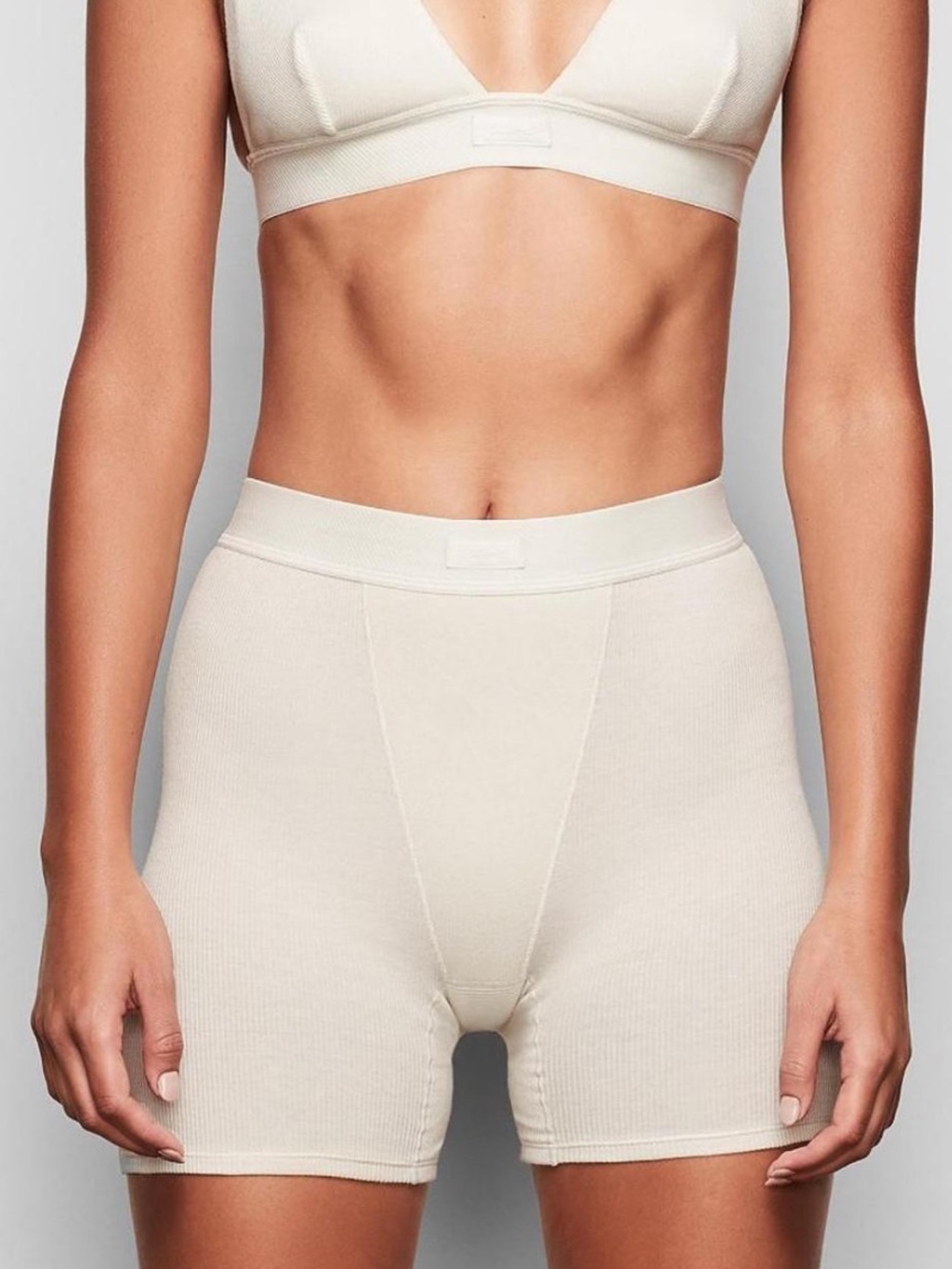 Skims boxer shorts in bone size s